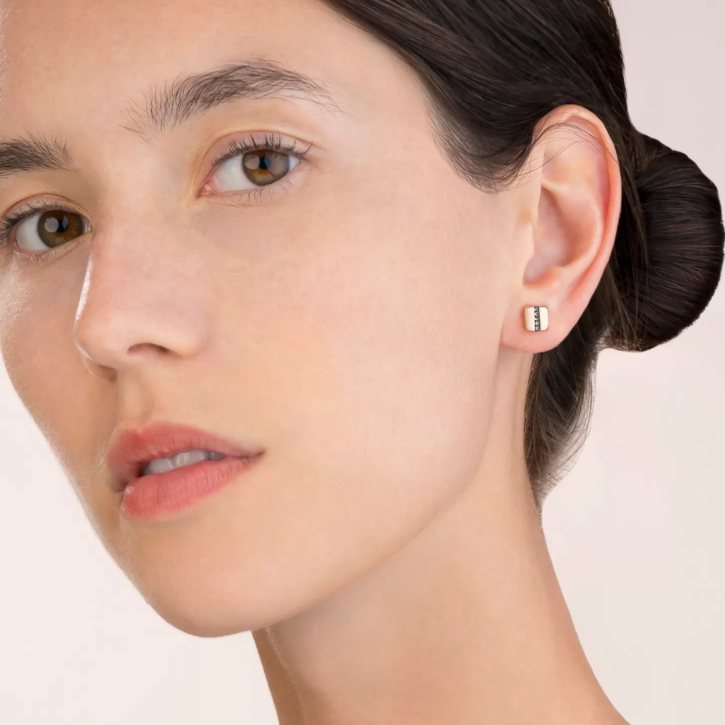 COEUR DE LION Earrings Stainless Steel Square Rose Gold & Crystals Pave Strip Anthracite