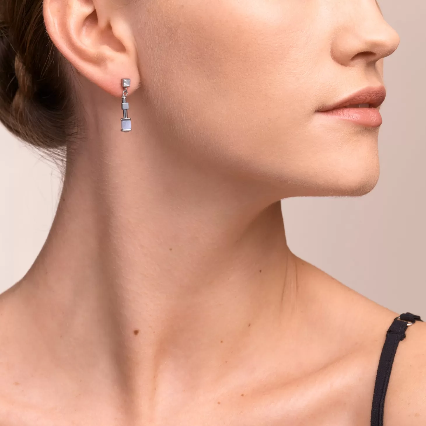 COEUR DE LION Earrings Y Chain Short Chalcedony & Stainless Steel Silver Light Blue
